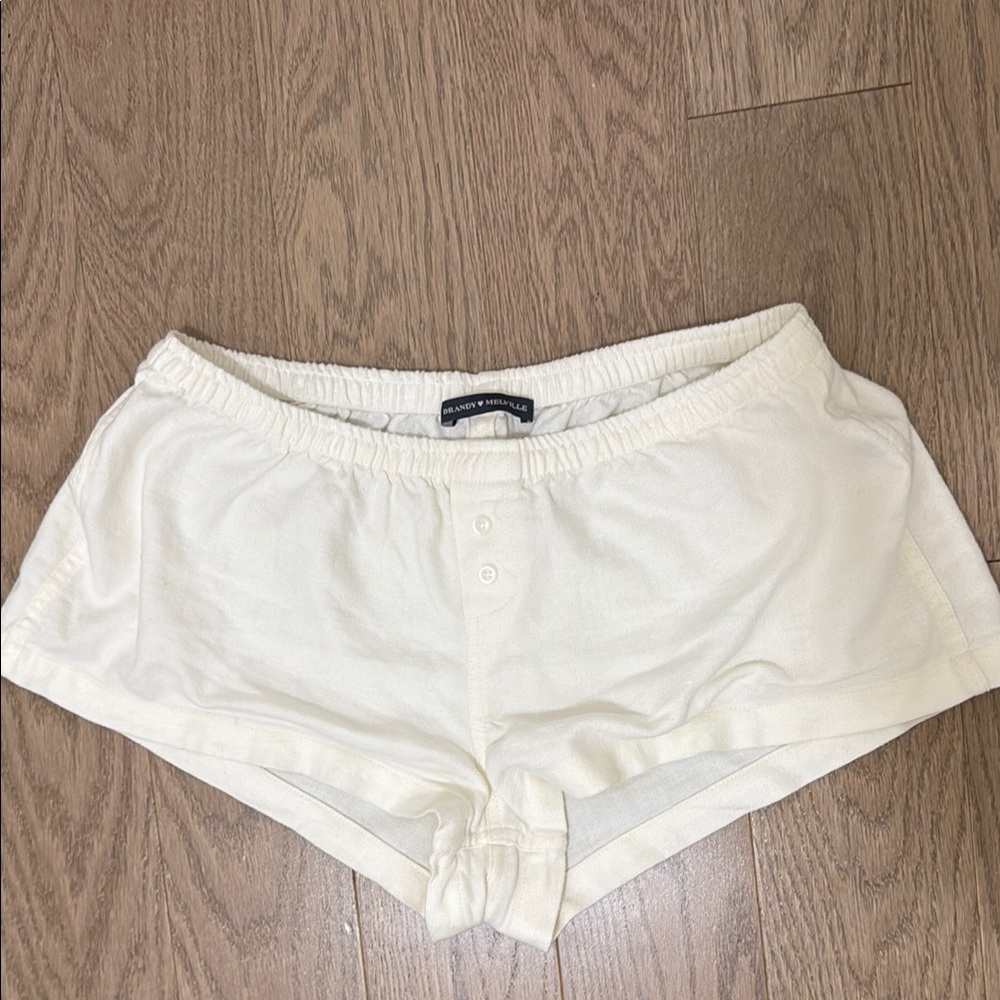 Brandy Melville linen shorts in cream/white